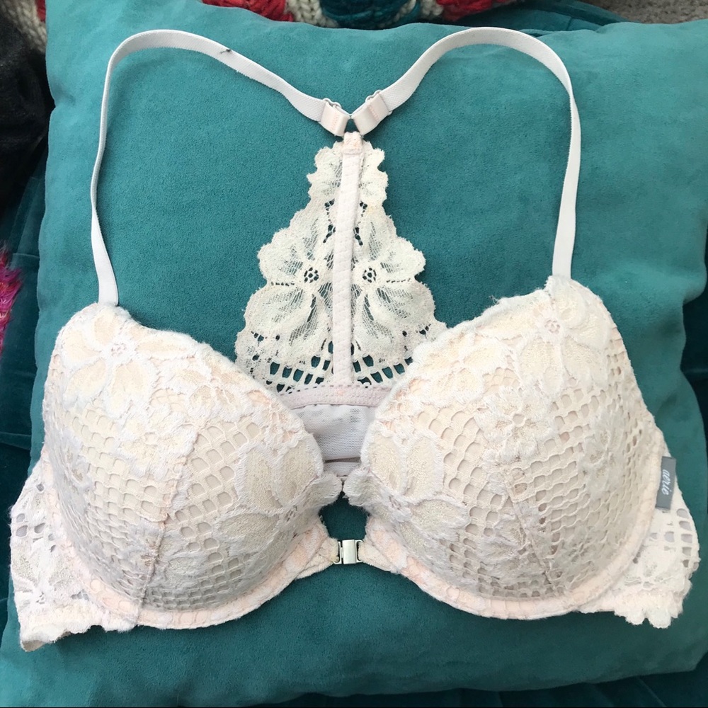 ‼️SOLD‼️ on mercari Front Clasp Lacy Aerie Bra
